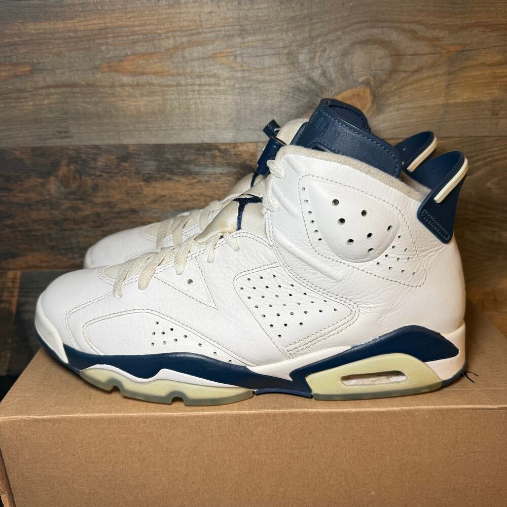 Men's Nike Air Jordan 6 Retro Midnight Navy Sneakers